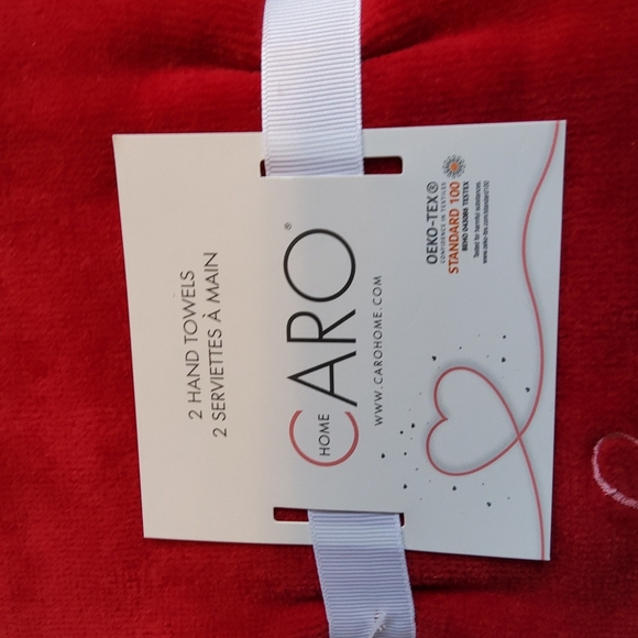 Caro Home "Love" Valentine 2 Piece Hand Towel Set NWT - Picture 2 of 3